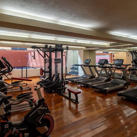 Camino Real Monterrey Hotel San Pedro Garza Garcia Buitenkant foto The gym at the hotel