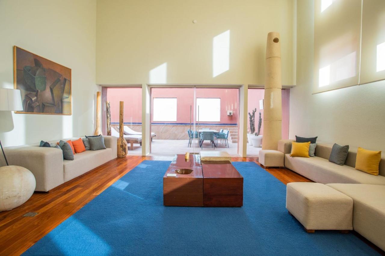 Camino Real Monterrey Hotel San Pedro Garza Garcia Buitenkant foto The interior of the house