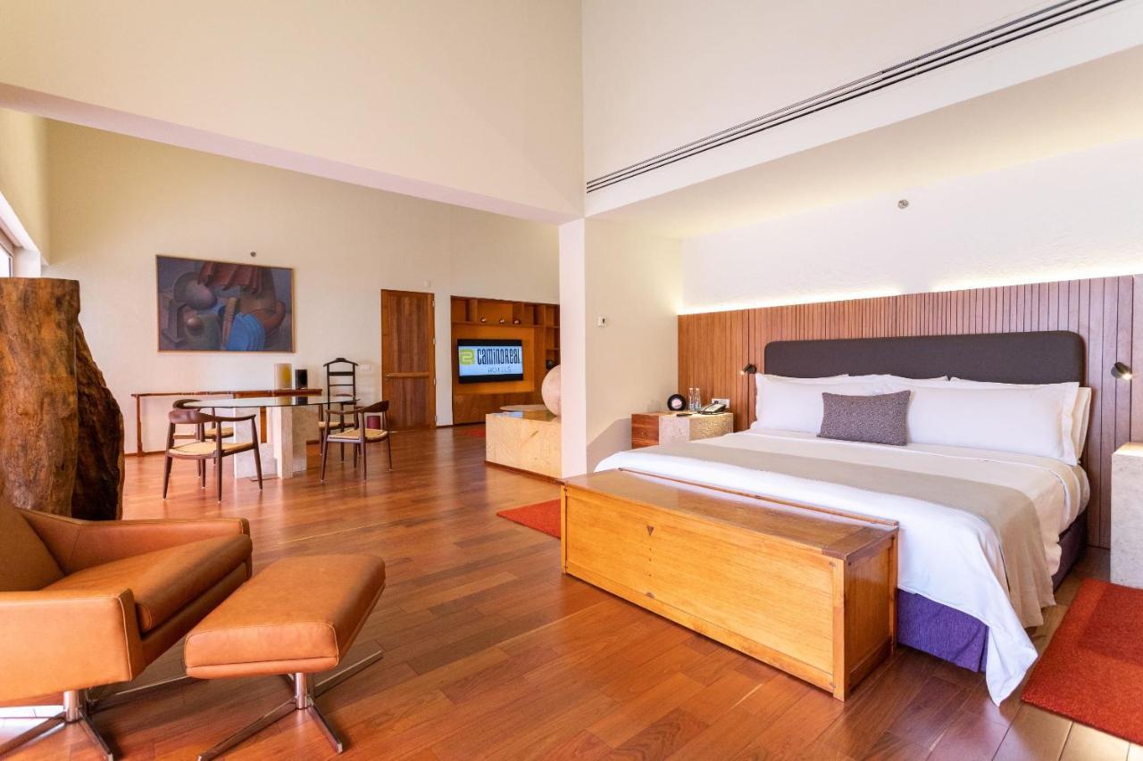 Camino Real Monterrey Hotel San Pedro Garza Garcia Buitenkant foto A suite at the Taj Bengal
