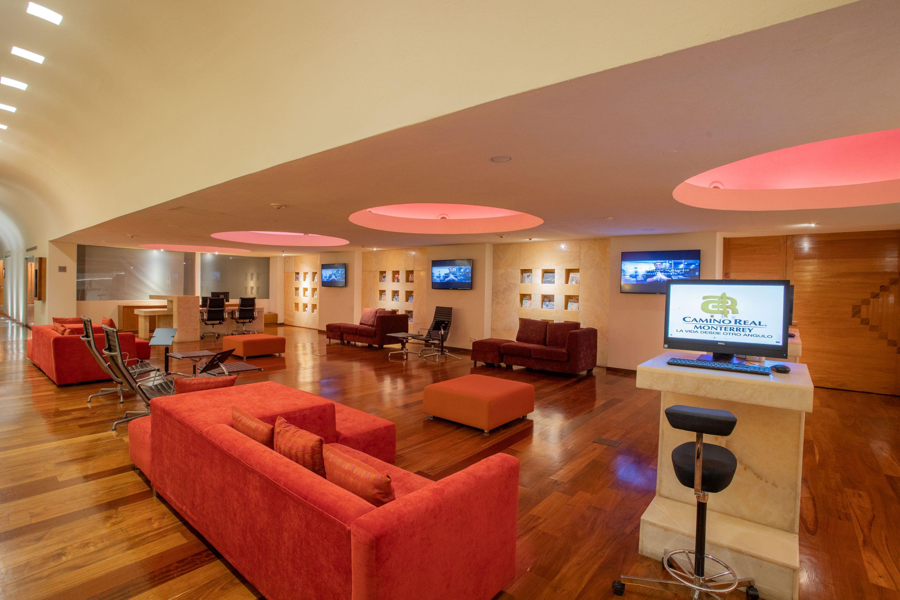 Camino Real Monterrey Hotel San Pedro Garza Garcia Buitenkant foto The lounge at the airport