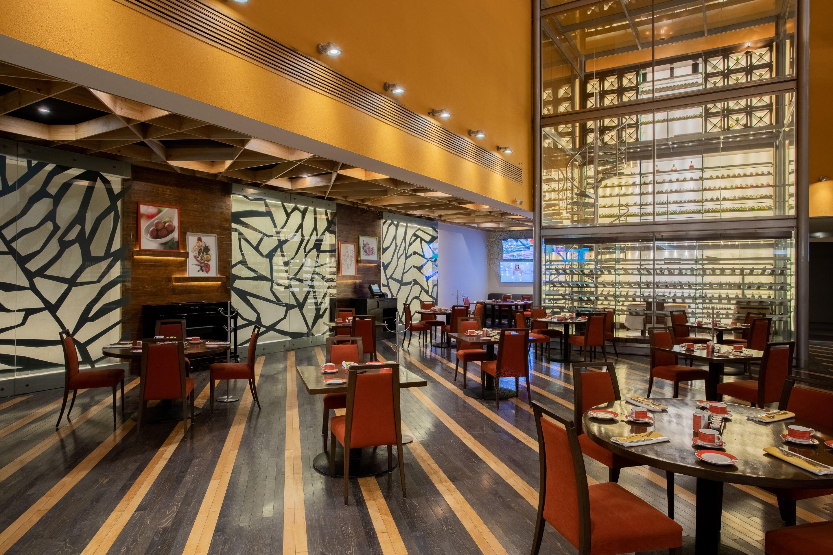Camino Real Monterrey Hotel San Pedro Garza Garcia Buitenkant foto Interior of a restaurant in Hong Kong