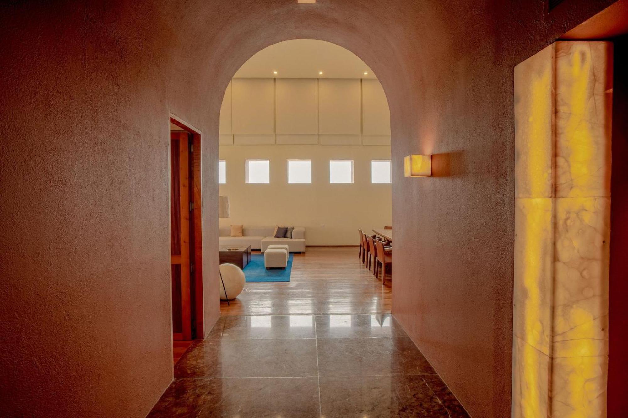 Camino Real Monterrey Hotel San Pedro Garza Garcia Buitenkant foto The interior of the hotel